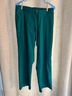 Healing Hands Deep Green Scrub top and bottoms